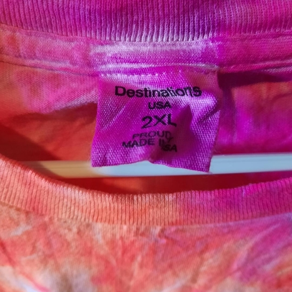 Women's size 2X beautiful shirt. - Picture 3 of 3